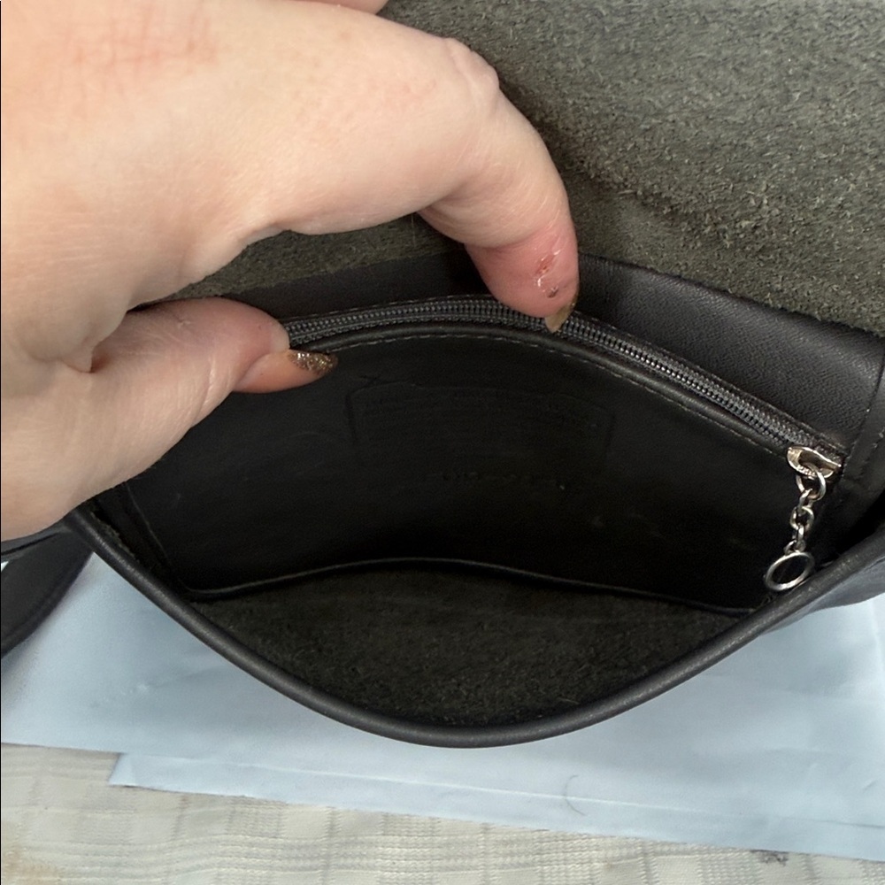 COACH VINTAGE Slim Hippie Flap Saddle Bag. - Picture 8 of 17